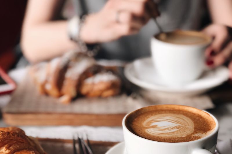 Frauen beim Cafe Trinken